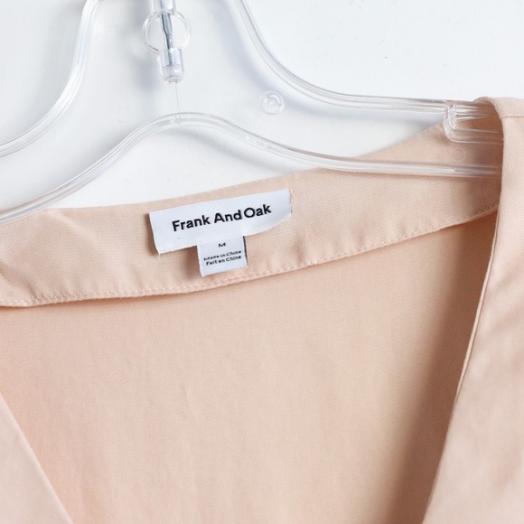 Frank & Oak pastel crème beige top M medium satin tencel black round buttons - Picture 3 of 8